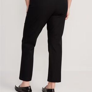 Never worn Old Navy Women's Classic Black Straight Leg Pants